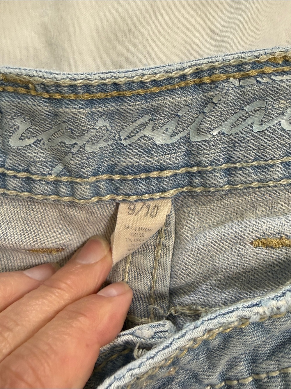 Aeropostale Light Blue Denim Cuffed Women's Shorts - Picture 3 of 3